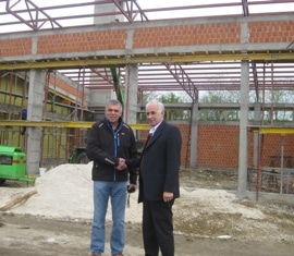 Qeveria e Tirolit investon në shkollën e Shtruerës