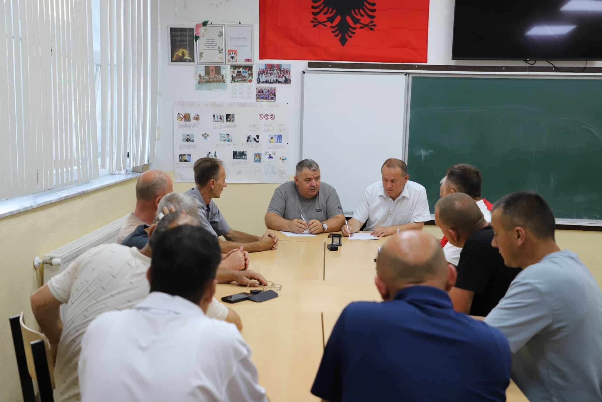 Mbahen dëgjime buxhetore me banorët e Këshillave Lokale Stanoc i Epërm dhe Prelluzhë