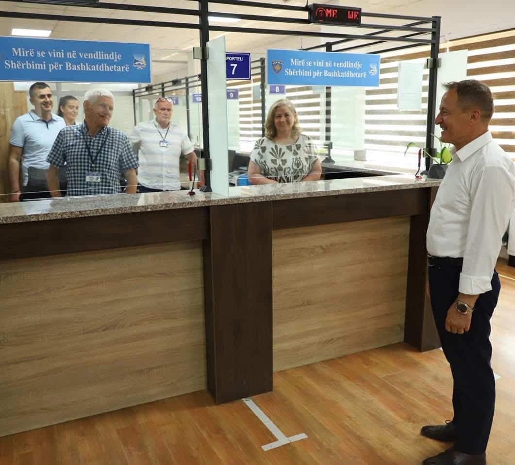 Kryetari Idrizi: Komuna e Vushtrrisë ofron shërbime për diasporën edhe të shtunave