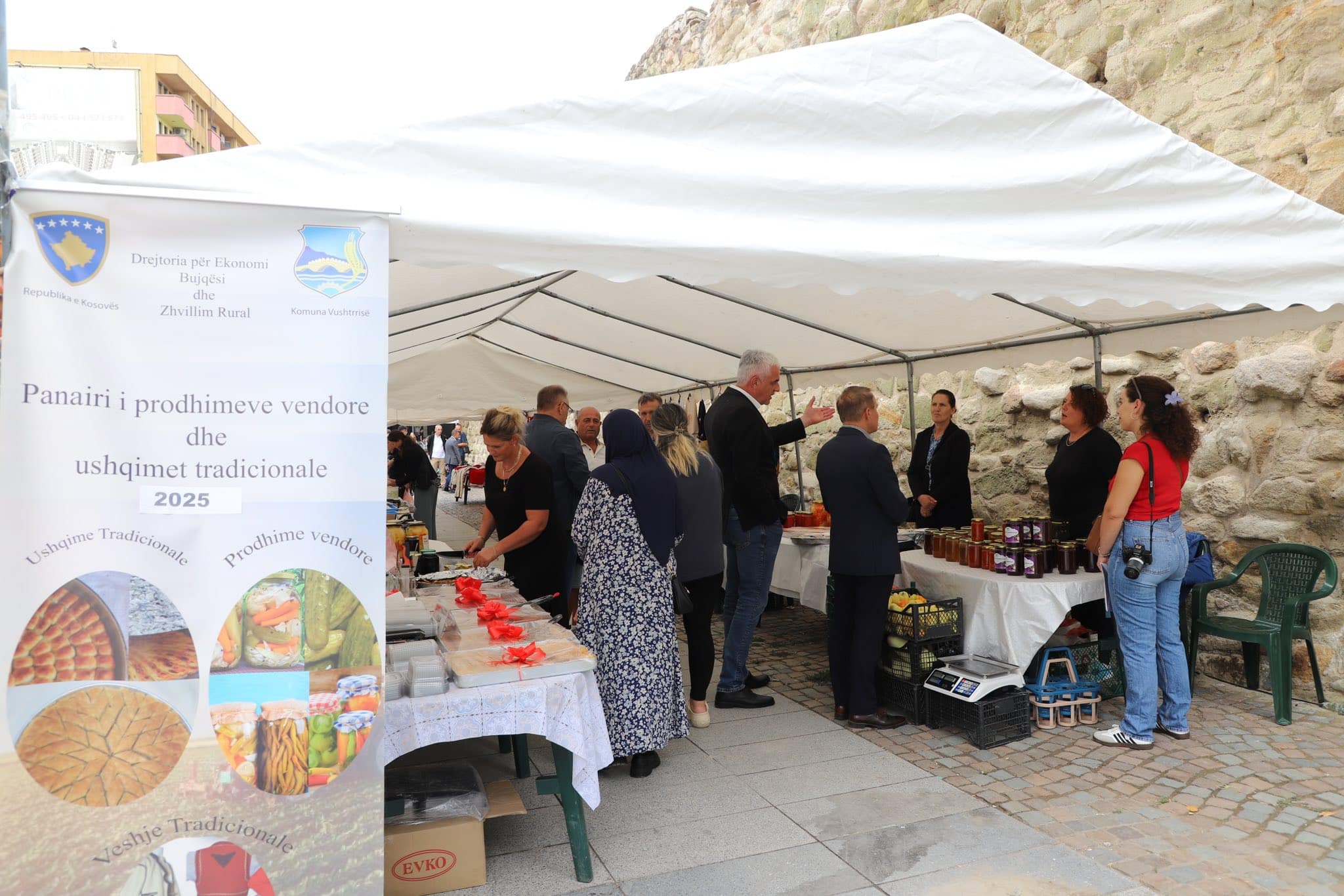 Panairi i prodhimeve vendore dhe ushqimeve tradicionale në Vushtrri