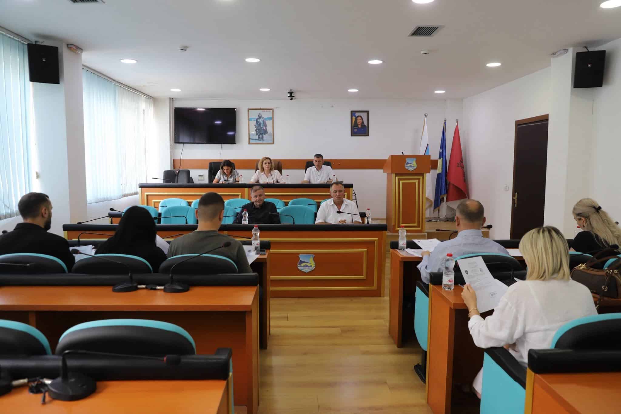 Mbahet mbledhja e Komitetit për Politikë dhe Financa